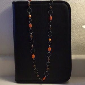 SILVER TONE NECKLACE WITH COLORED BEADS